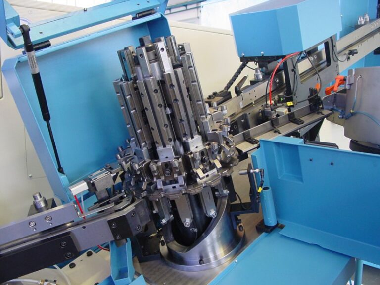 CARACTERÍSTICAS PRINCIPALES DE LA TORNILLERÍA EN EL SECTOR DE LA AUTOMOCIÓN