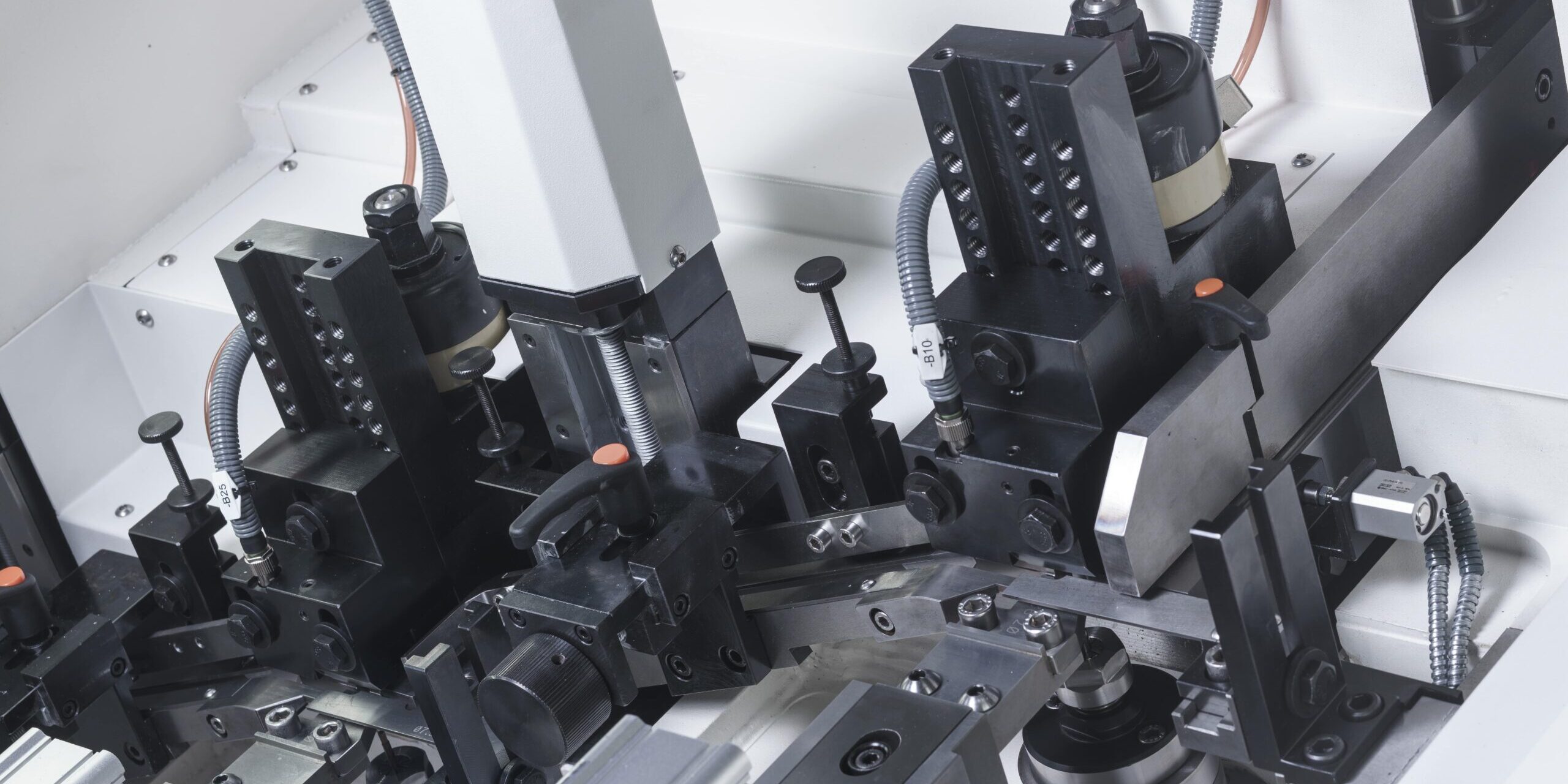 INNOVACIÓN EN EL SECTOR DE LAS MÁQUINAS ROSCADORAS Y DE SEGUNDAS OPERACIONES