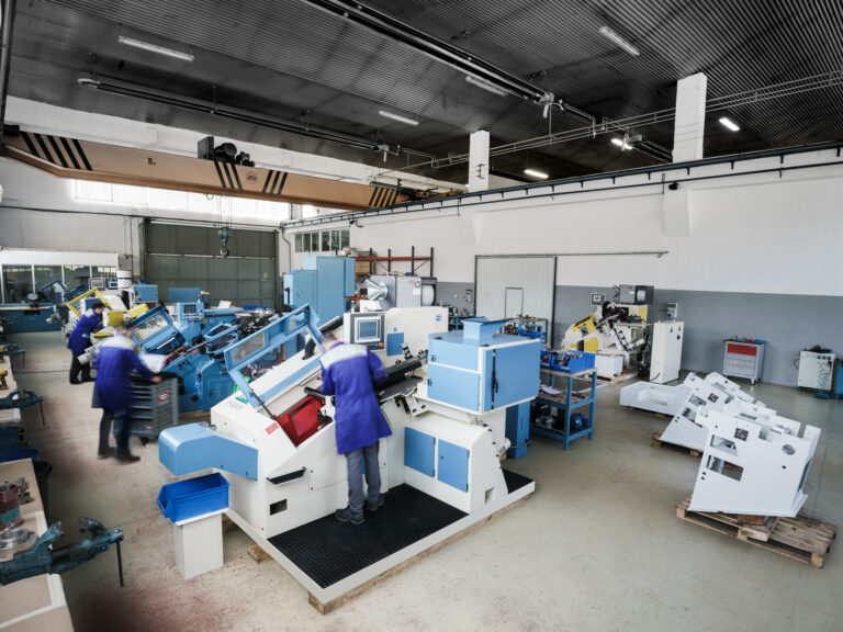 MÁQUINAS SASPI EN LA INDUSTRIA DE LA TORNILLERÍA