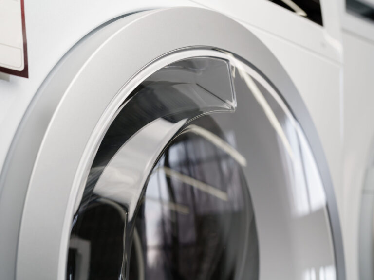 SASPI Y LA INDUSTRIA DE LOS ELECTRODOMÉSTICOS maquina-roscadora